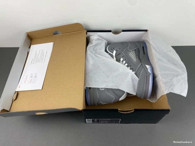 MaikeSneakers Wolf 5 Grey Retro Jordan Air 136027-005 0726